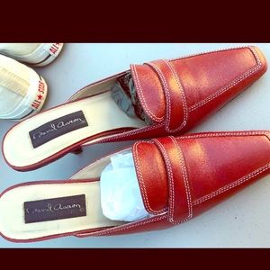 Leather kitten heels